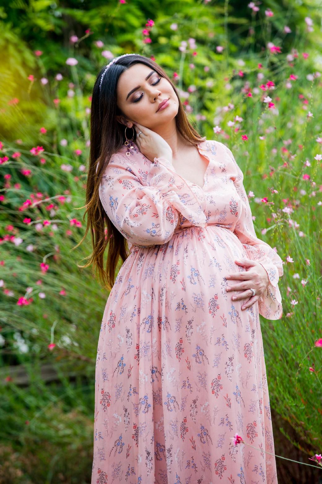 Oksana hamiləlik fotolarını yaydı   